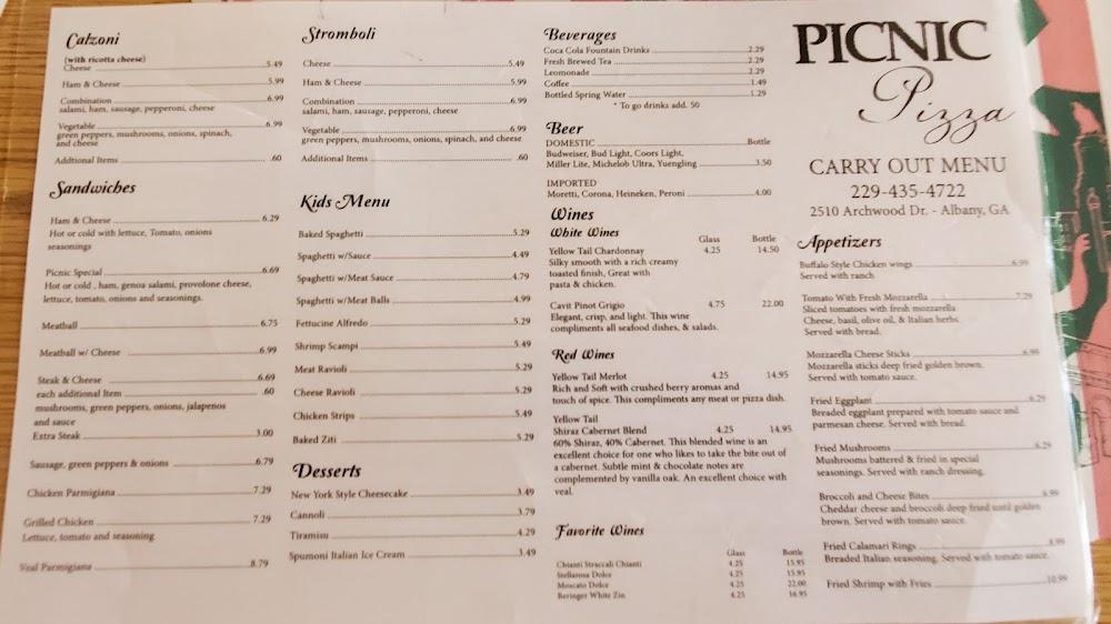 Picnic Pizza Italian Restaurant Garlic Bread